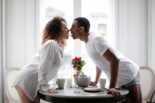 Sexo matinal: por que a ciência diz que ele é diferente - Senvyx Intimate | Bem-Estar Íntimo